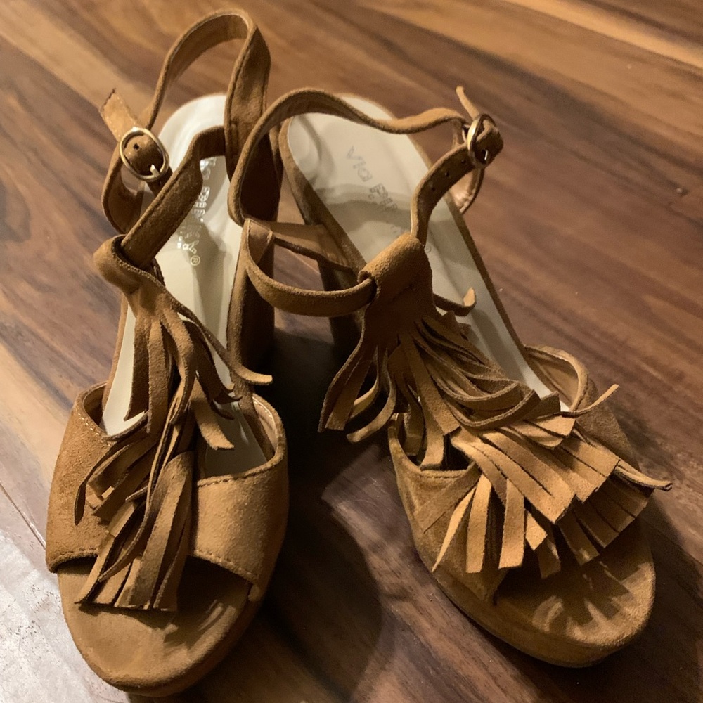 Tan fringe wedges